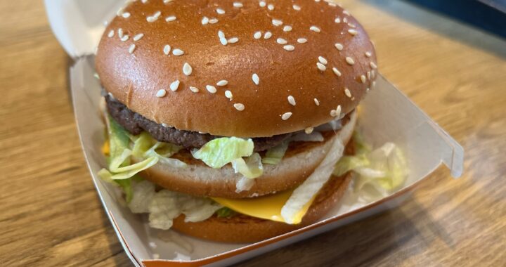 Big Mac shutterstock_2298839953.jpg